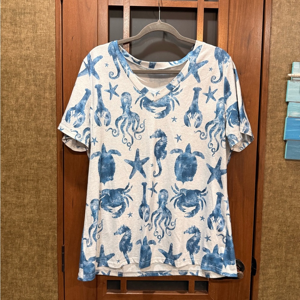 Blue and White Sea Life Print T-Shirt